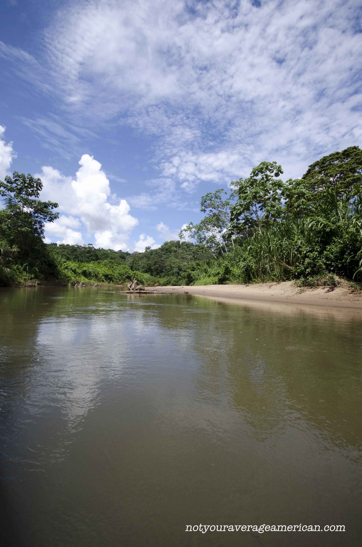 The river that runs through Huaroani Territory is the Rio Shirpuno, Huaorani Lodge