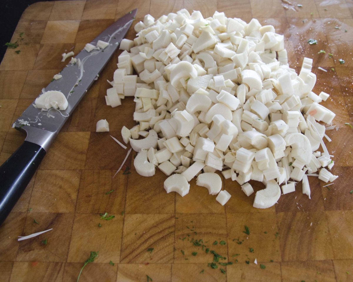 Chopped heart of palm for a vegetarian ceviche