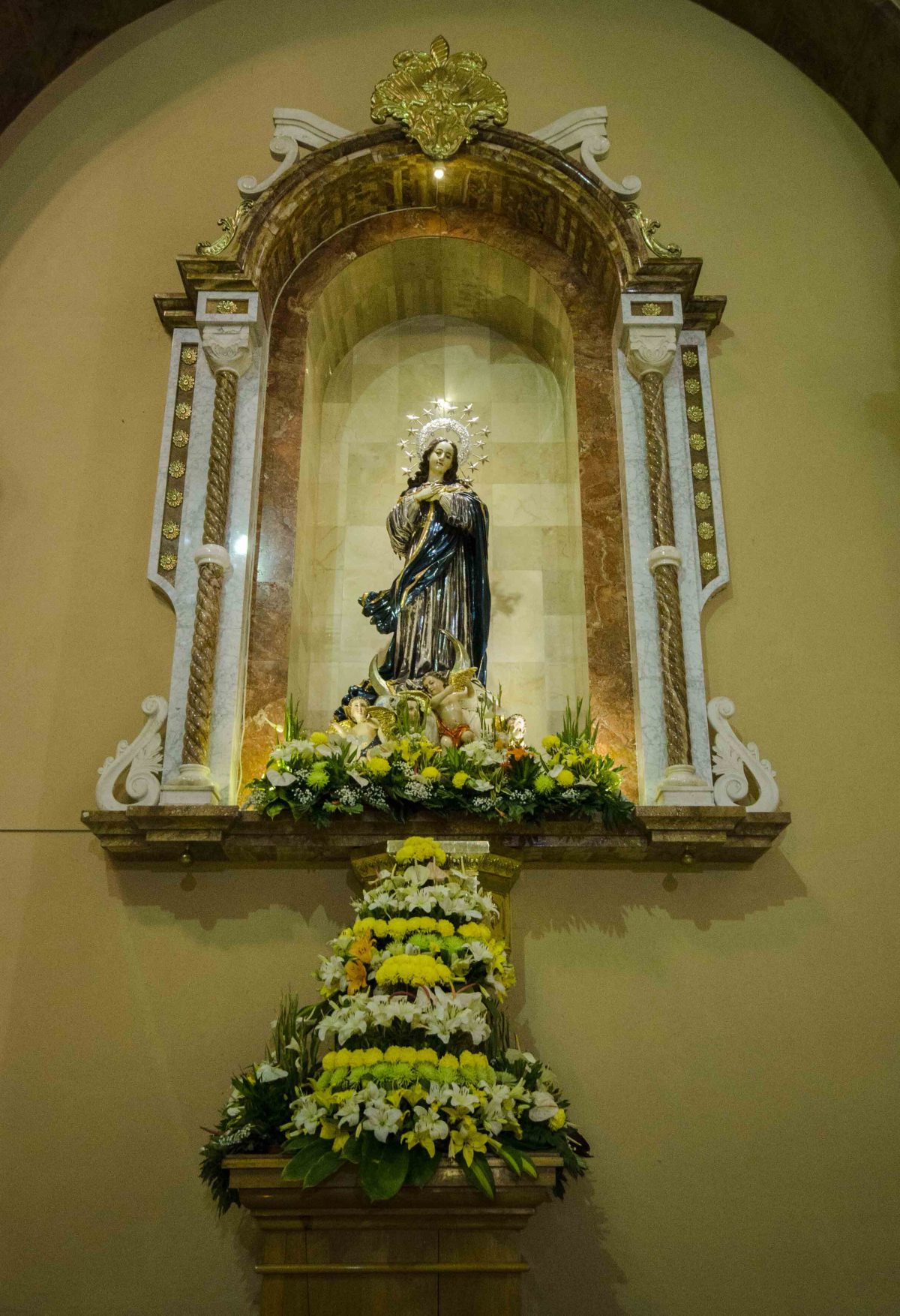 The Virgin Mary, The New Cathedral, Cuenca, Ecuador