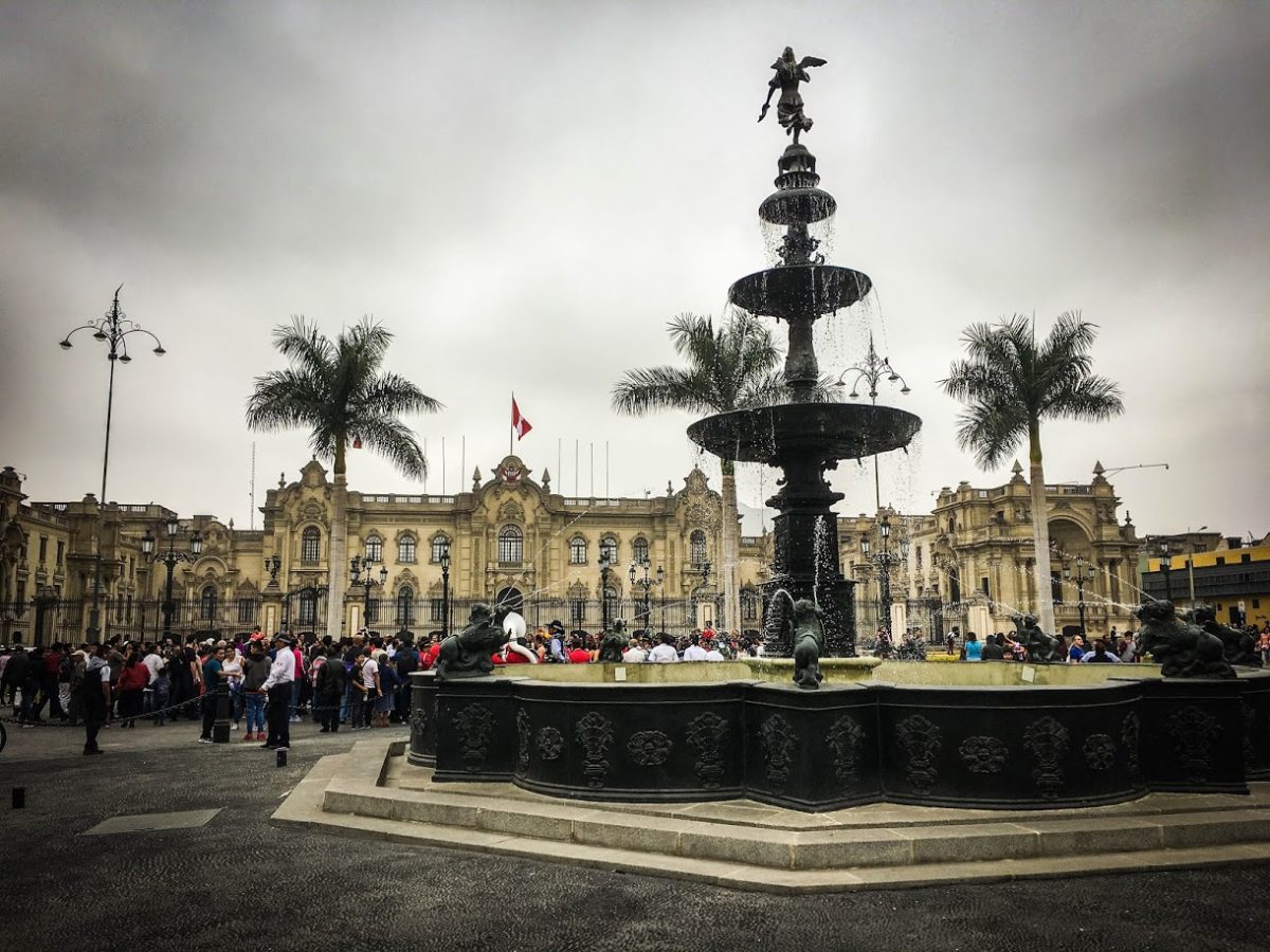 Fuente en la Plaza Mayor, Lima Perú | ©Laura Frasse