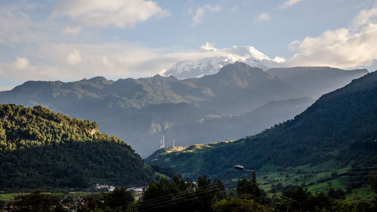 El Volcán Antisana fotografiado desde La Cruz en Termas Papallacta, Ecuador | enero 2014 | © Ángela Drake