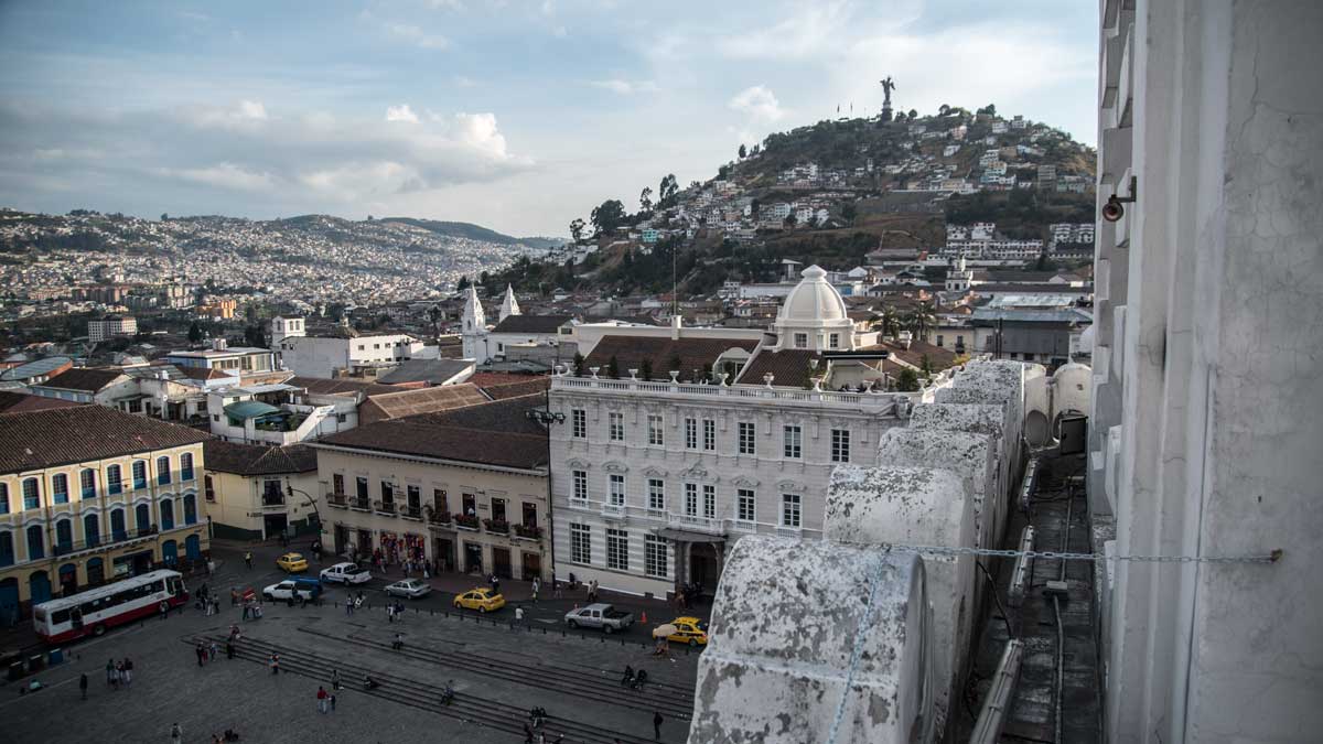 Vista desde la Iglesia de San Francisco, Quito Colonial, Ecuador | ©Ángela Drake