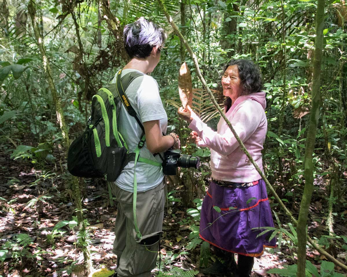 Mama Rora, Siona Guide in Cuyabeno, Ecuador with volunteer | ©Angela Drake