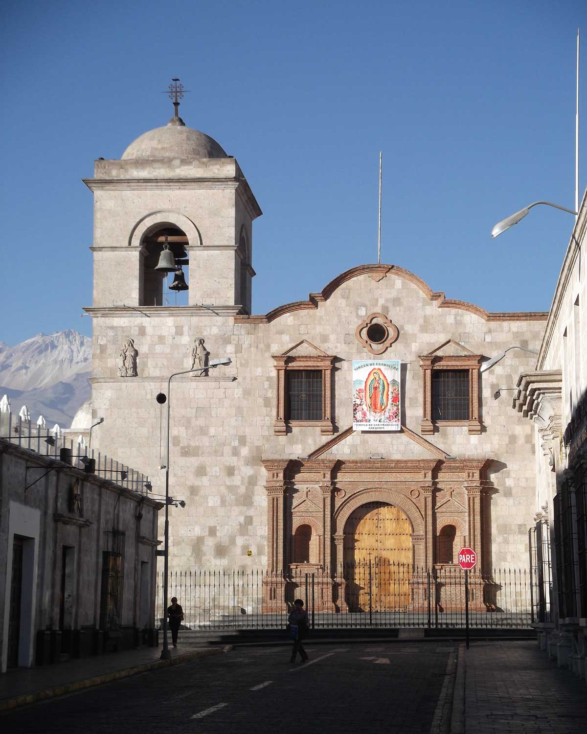 Iglesia de San Francisco, Arequipa, Peru | ©Eleanor Hughes